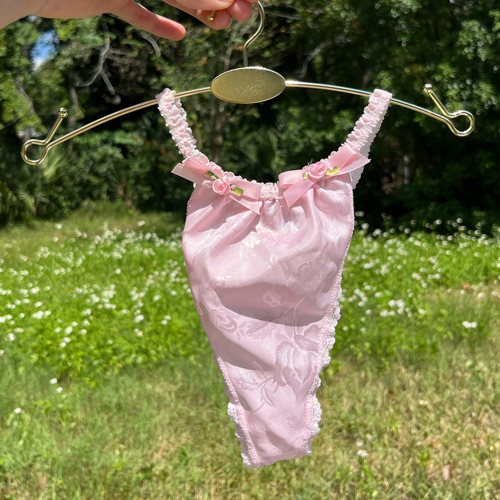 Vintage French Cut Rosette Thong